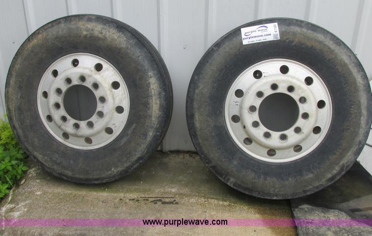 image for item E7322 (2) Sumitomo ST-718LP steer tires