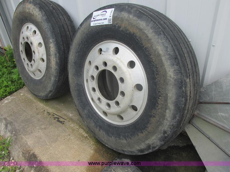 image for item E7322 (2) Sumitomo ST-718LP steer tires