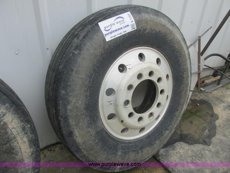 image for item E7322 (2) Sumitomo ST-718LP steer tires