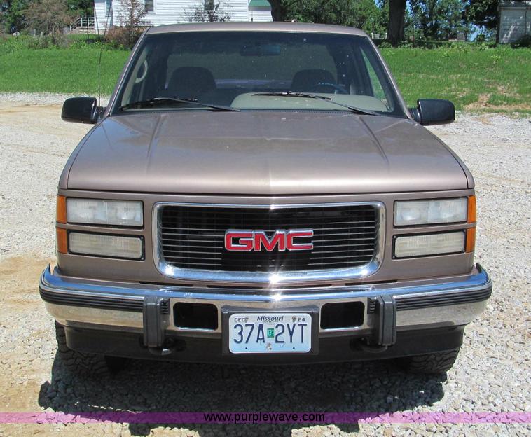 image for item F5073 1995 GMC Sierra 2500 Club Coupe pickup truck