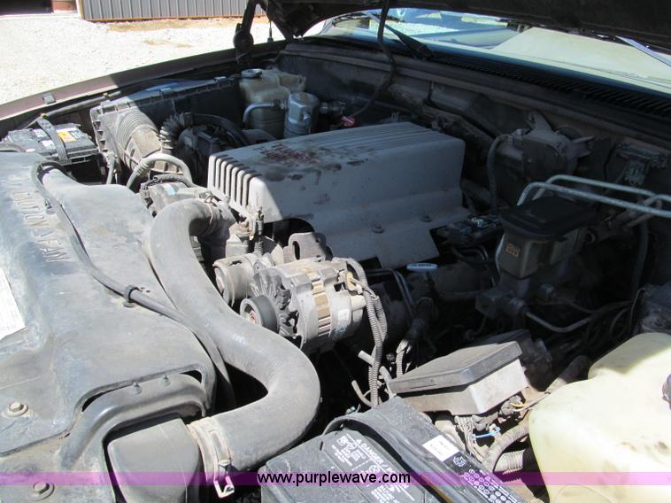 image for item F5073 1995 GMC Sierra 2500 Club Coupe pickup truck