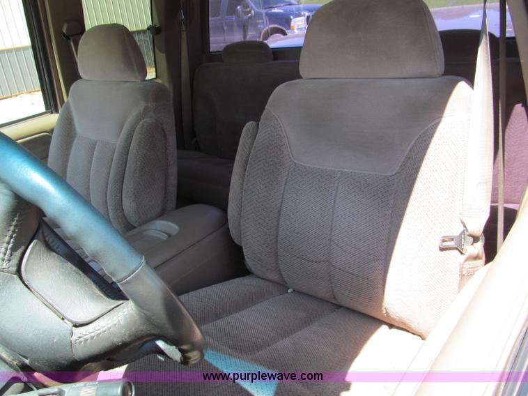 image for item F5073 1995 GMC Sierra 2500 Club Coupe pickup truck