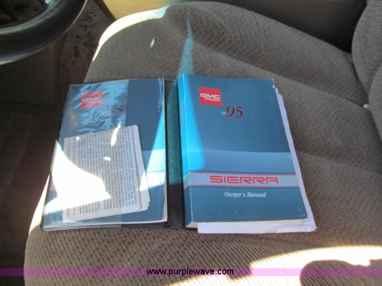 image for item F5073 1995 GMC Sierra 2500 Club Coupe pickup truck