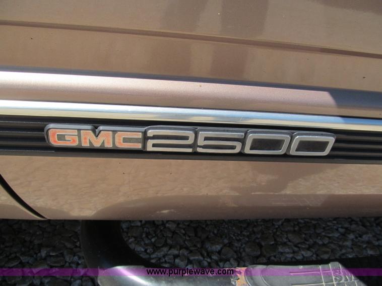 image for item F5073 1995 GMC Sierra 2500 Club Coupe pickup truck