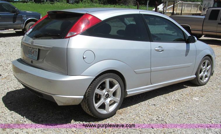 image for item F5074 2004 Ford Focus ZX3 SVT