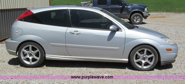 image for item F5074 2004 Ford Focus ZX3 SVT