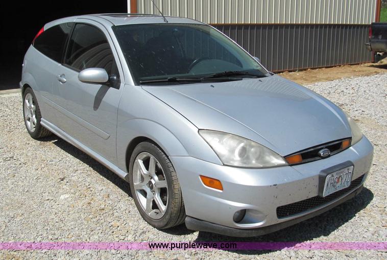image for item F5074 2004 Ford Focus ZX3 SVT