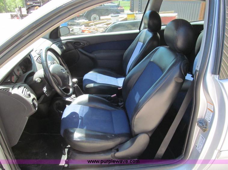 image for item F5074 2004 Ford Focus ZX3 SVT