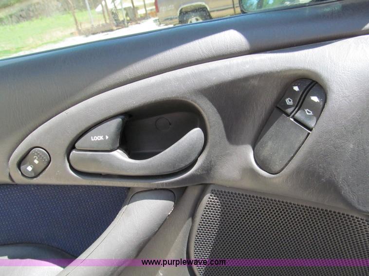 image for item F5074 2004 Ford Focus ZX3 SVT