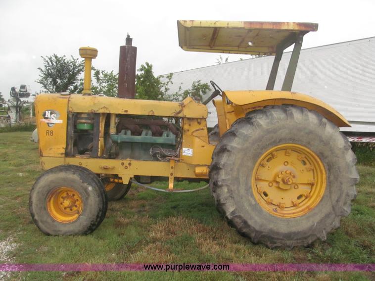 image for item F7054 John Deere 700 tractor