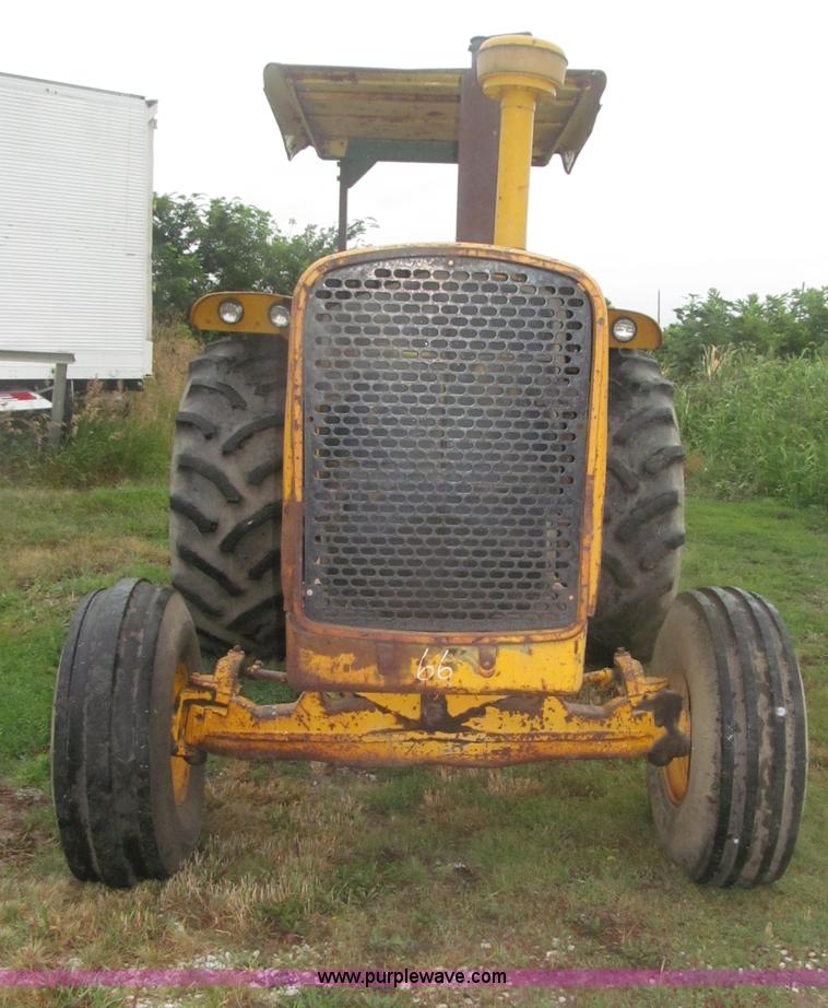 image for item F7054 John Deere 700 tractor