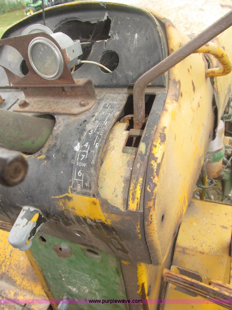 image for item F7054 John Deere 700 tractor