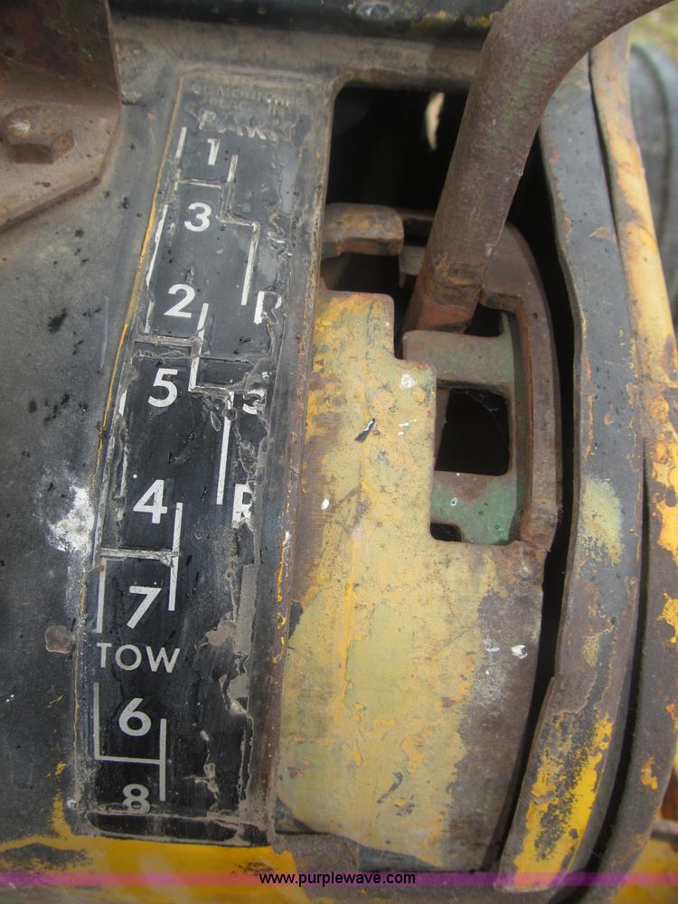 image for item F7054 John Deere 700 tractor