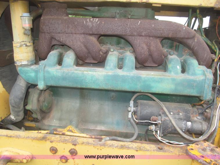 image for item F7054 John Deere 700 tractor