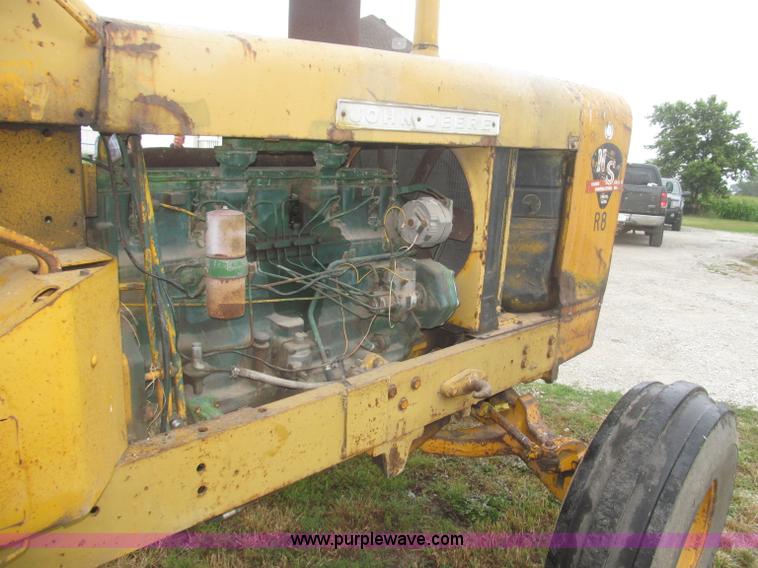 image for item F7054 John Deere 700 tractor