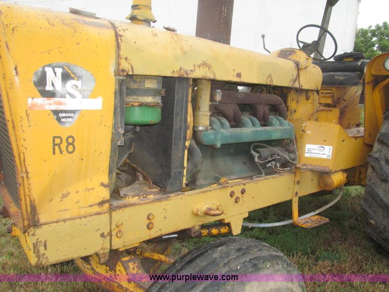 image for item F7054 John Deere 700 tractor