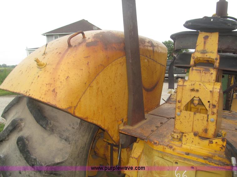 image for item F7054 John Deere 700 tractor