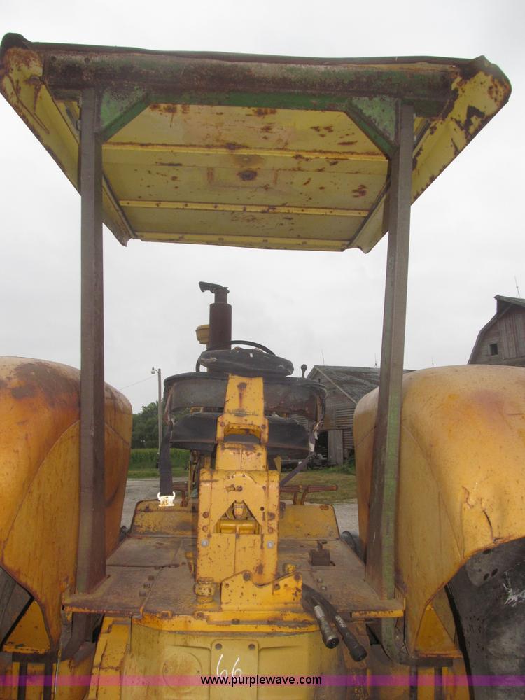 image for item F7054 John Deere 700 tractor