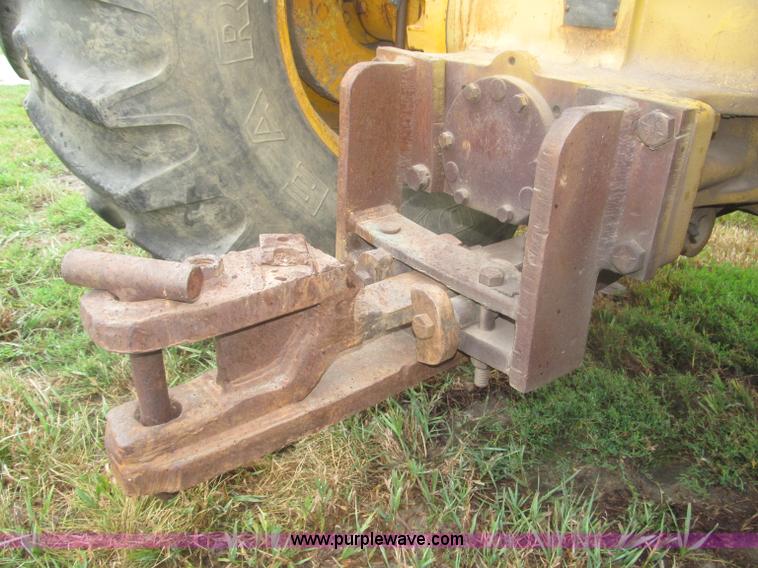 image for item F7054 John Deere 700 tractor