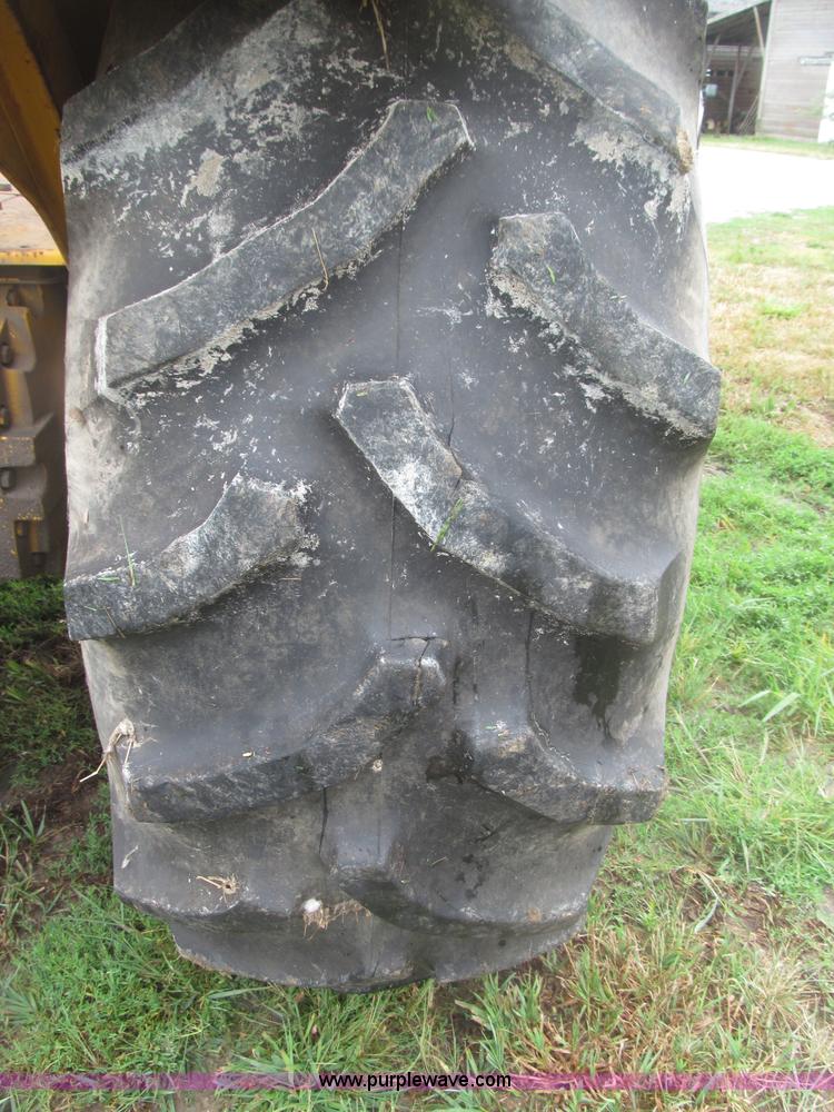 image for item F7054 John Deere 700 tractor