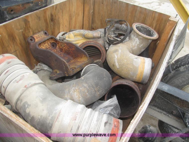 image for item F7055 2006 Kenworth T800 semi truck