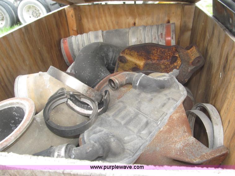 image for item F7055 2006 Kenworth T800 semi truck