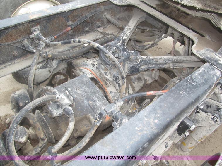 image for item F7055 2006 Kenworth T800 semi truck