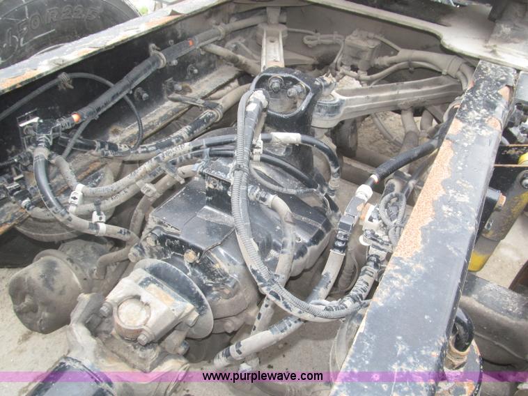 image for item F7056 2007 Kenworth T800 semi truck