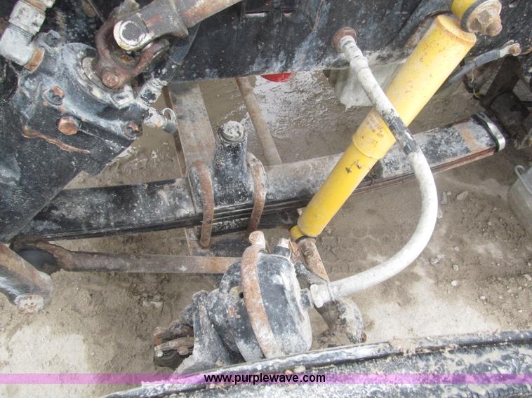 image for item F7057 1995 Freightliner FLD120SD semi truck