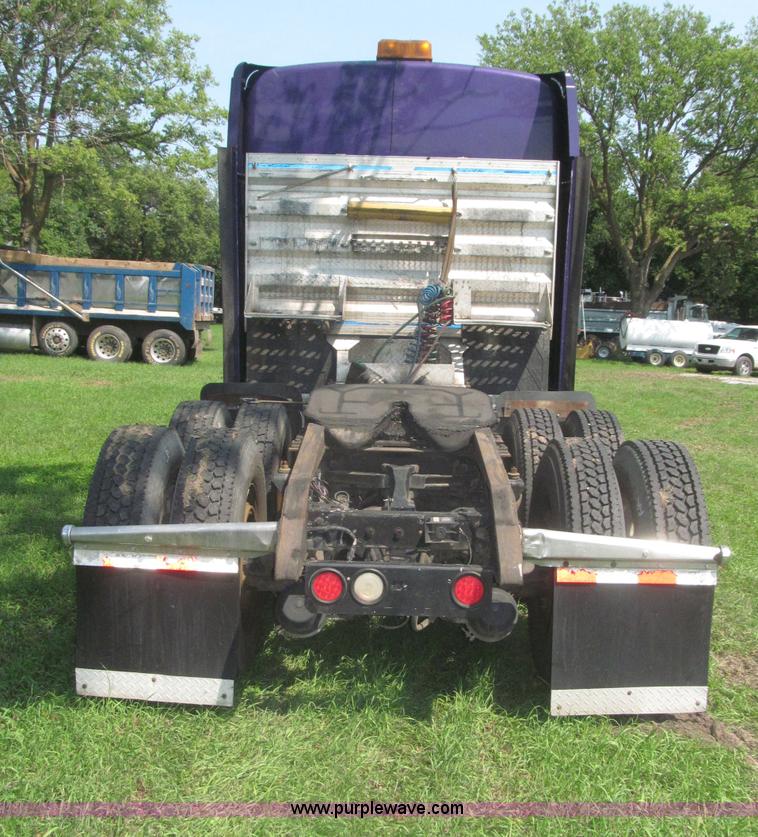 image for item F7075 2000 Kenworth W900 semi truck