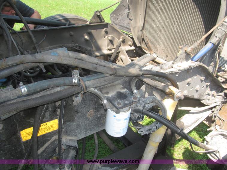 image for item F7075 2000 Kenworth W900 semi truck