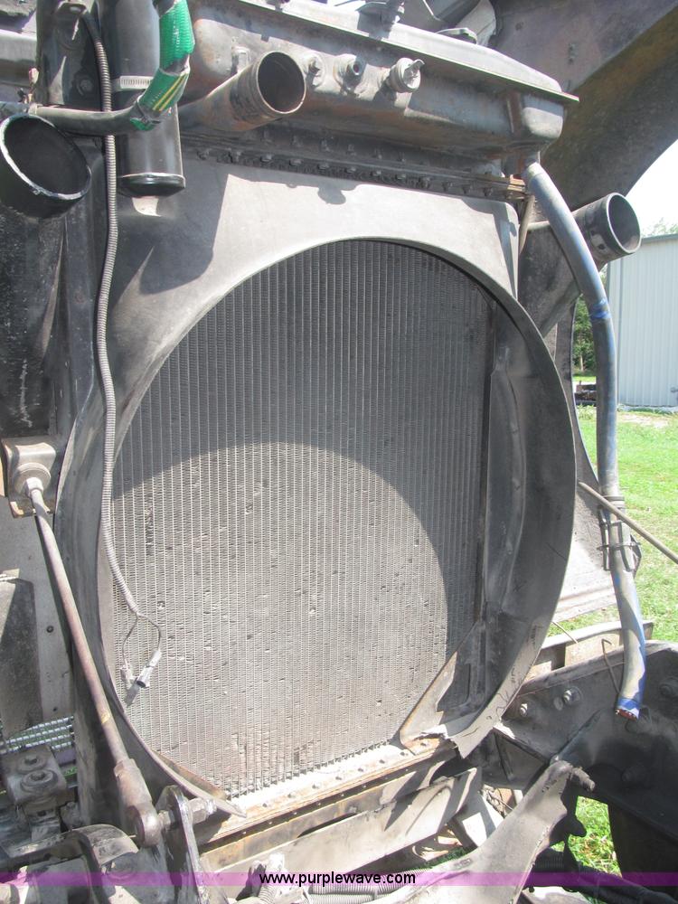 image for item F7075 2000 Kenworth W900 semi truck