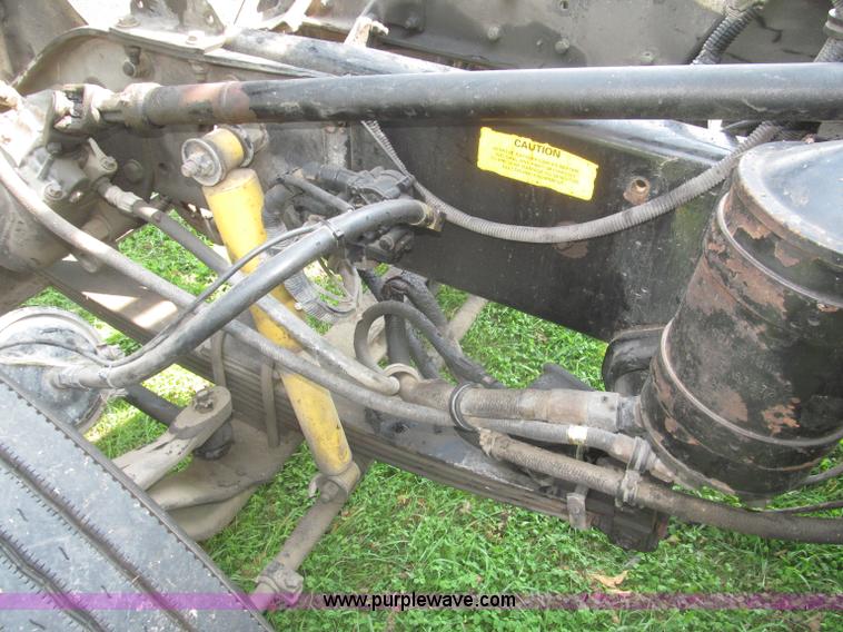 image for item F7075 2000 Kenworth W900 semi truck