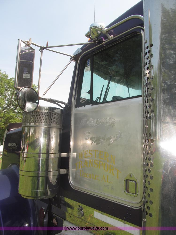 image for item F7075 2000 Kenworth W900 semi truck