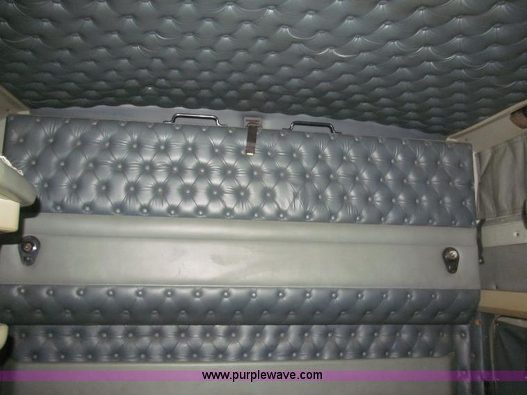 image for item F7075 2000 Kenworth W900 semi truck