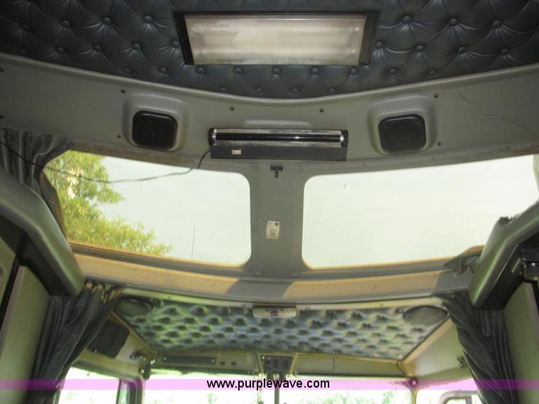 image for item F7075 2000 Kenworth W900 semi truck