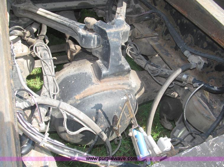 image for item F7075 2000 Kenworth W900 semi truck