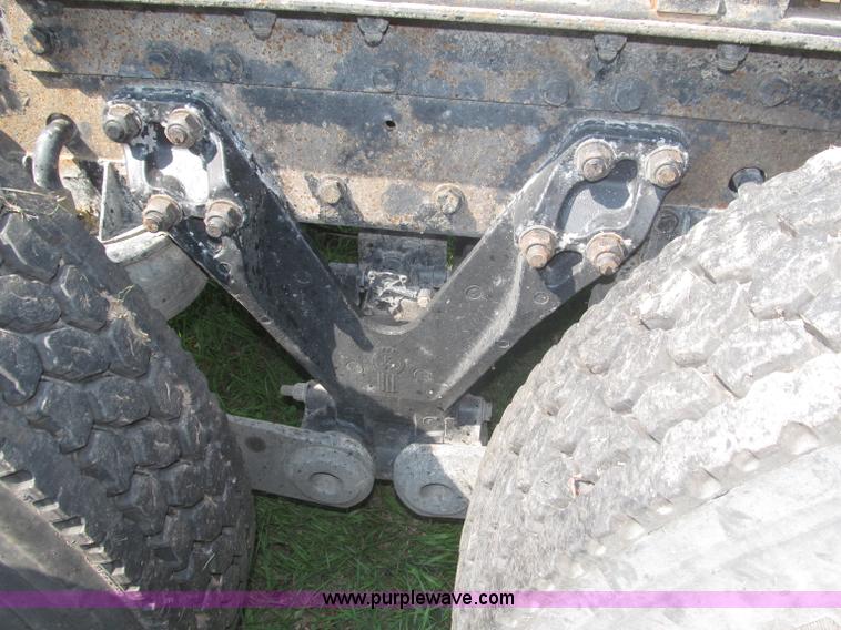 image for item F7075 2000 Kenworth W900 semi truck