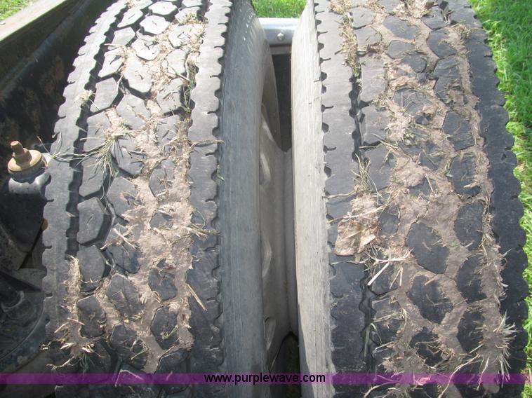 image for item F7075 2000 Kenworth W900 semi truck