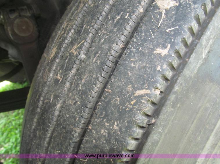 image for item F7075 2000 Kenworth W900 semi truck