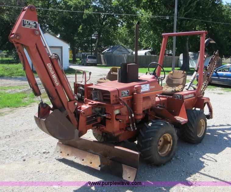 image for item F8002 Ditch Witch 2300 trencher