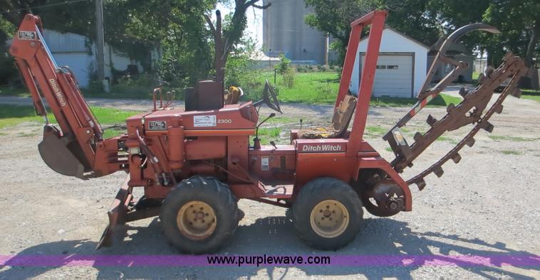 image for item F8002 Ditch Witch 2300 trencher