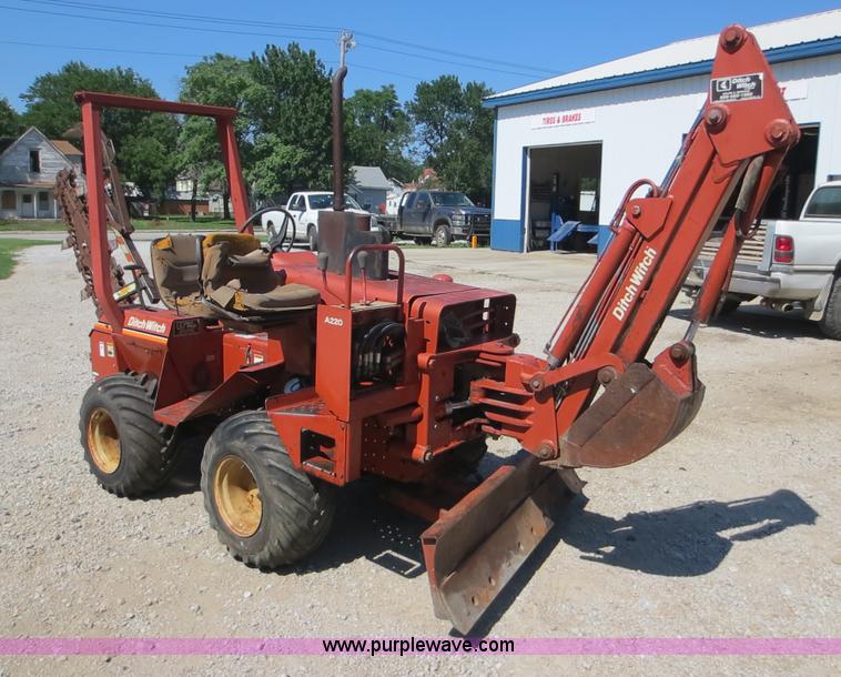 image for item F8002 Ditch Witch 2300 trencher