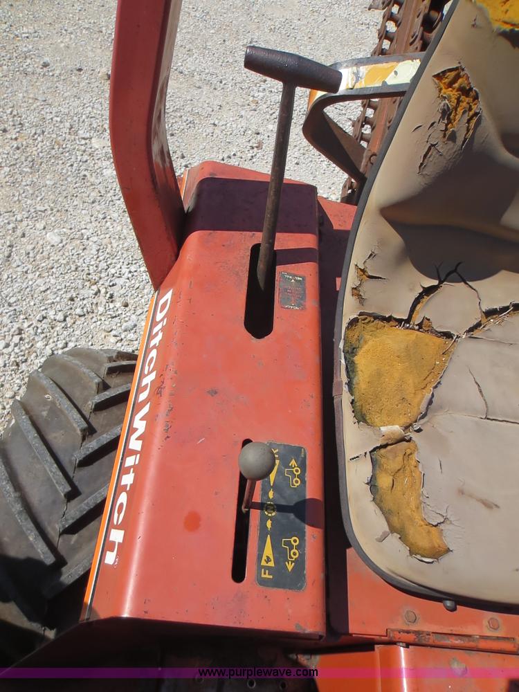 image for item F8002 Ditch Witch 2300 trencher