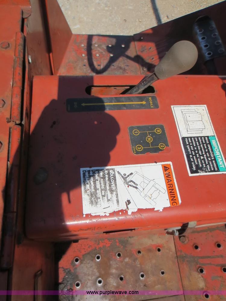 image for item F8002 Ditch Witch 2300 trencher