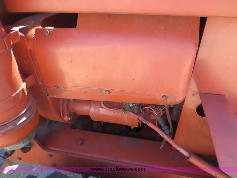 image for item F8002 Ditch Witch 2300 trencher