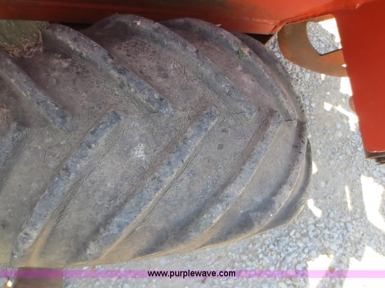 image for item F8002 Ditch Witch 2300 trencher