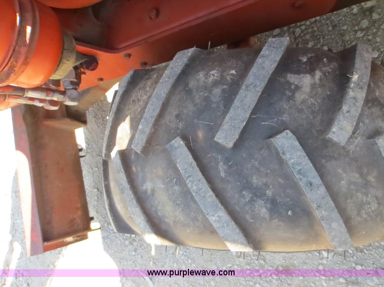 image for item F8002 Ditch Witch 2300 trencher