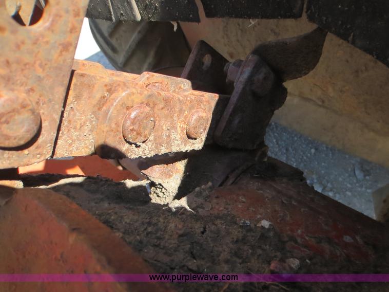 image for item F8002 Ditch Witch 2300 trencher