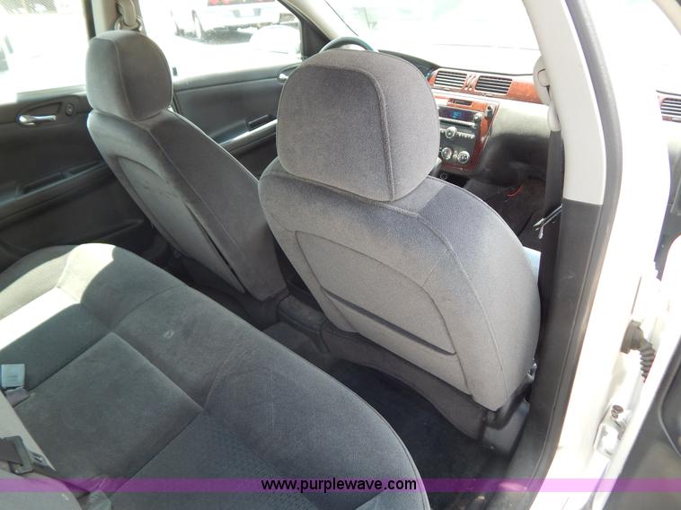 image for item G3299 2007 Chevrolet Impala LS